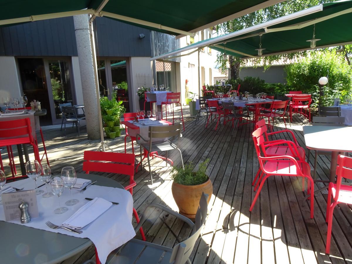 Logis Hotel Restaurant La Tour Dunières 外观 照片