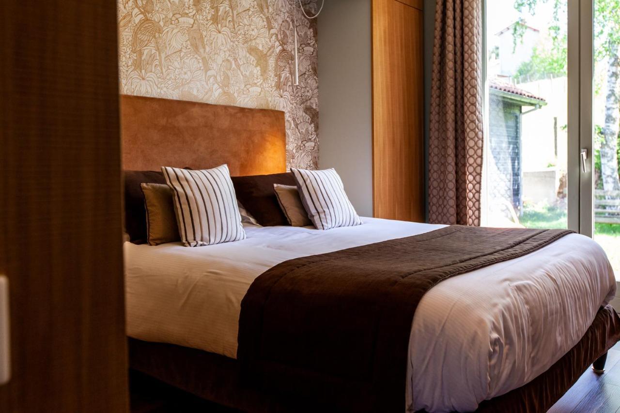 Logis Hotel Restaurant La Tour Dunières 外观 照片